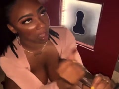 look at me while u suk it 